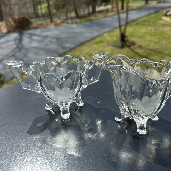 #957 VINTAGE EARLY AMERICAN CREAMER AND SUGAR SET BY INDIANA GLASS - Picture 3 of 11